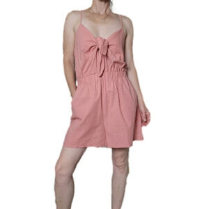 Romper Soft pink color Spaghetti straps front tie One Clothing Size L NWT